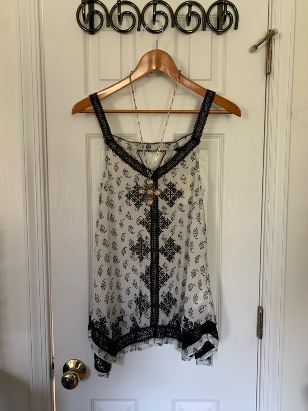 LB Mythical Leaf Print Embroidered Crochet Trim Hankerchief Hem Tunic